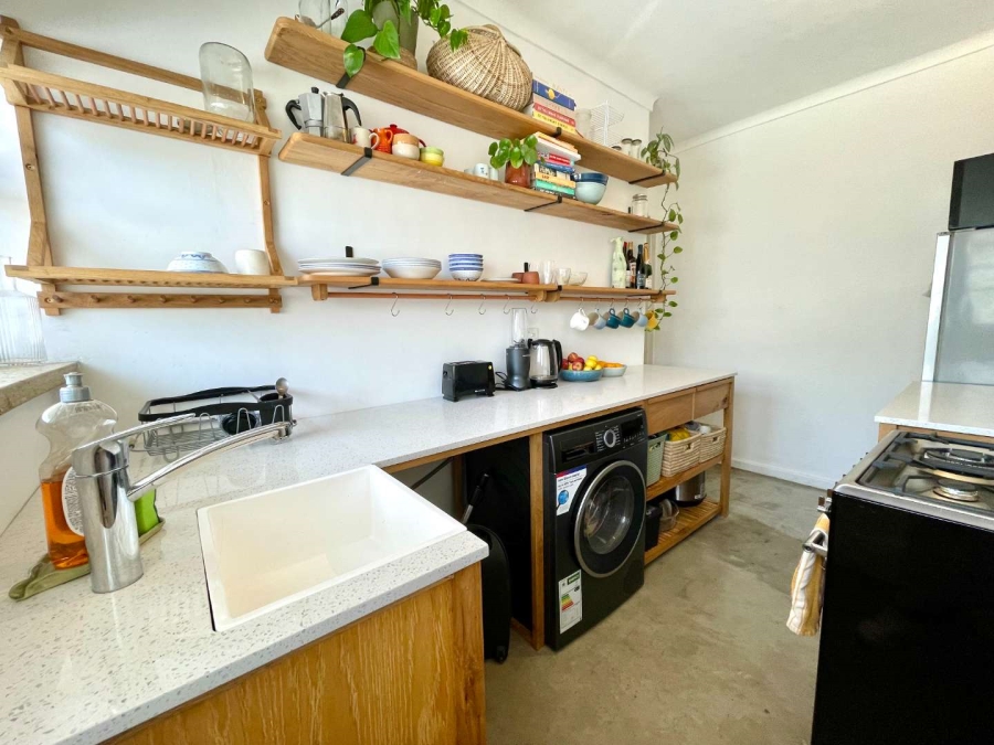 To Let 2 Bedroom Property for Rent in Gardens Western Cape